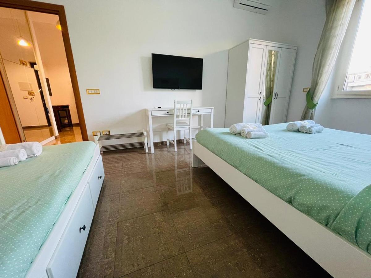 Interno Dieci Roma Exterior foto