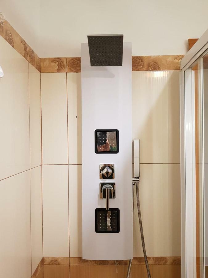 Interno Dieci Roma Exterior foto